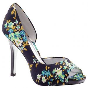 mylusciouslife.com - floral heels2.jpg